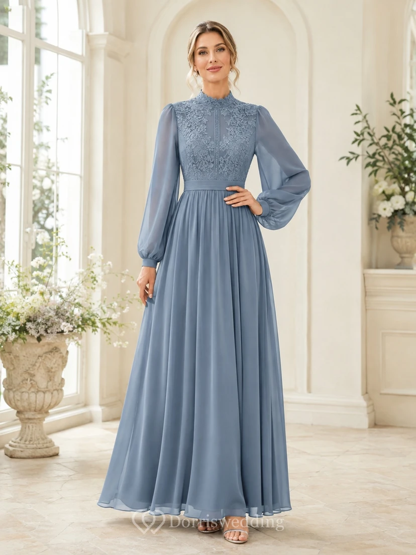 Vestido largo de corte A con cuello alto, encaje y mangas abullonadas en color azul pizarra.