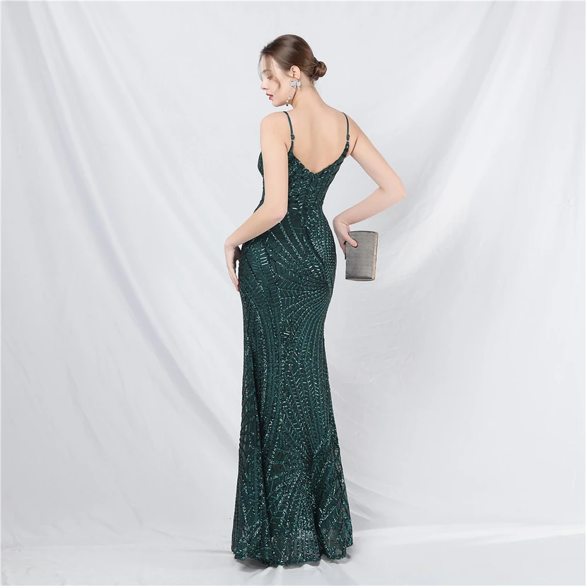 Robe de soirée longue à bretelles en maille transparente ornée de perles et de sequins view 69