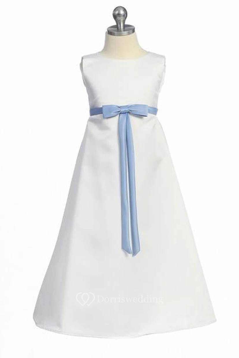 Knöchellanges, ärmelloses Satin-Blumenmädchenkleid mit Schleife