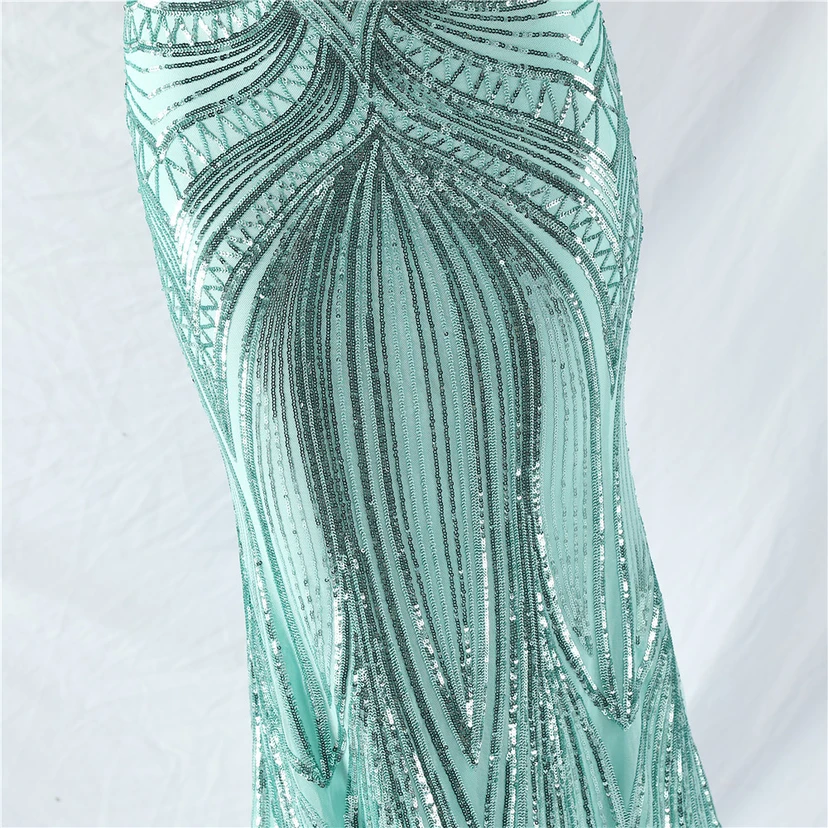 Vestido de noche con cuentas florales y plumas de avestruz elaboradas artesanalmente view 64
