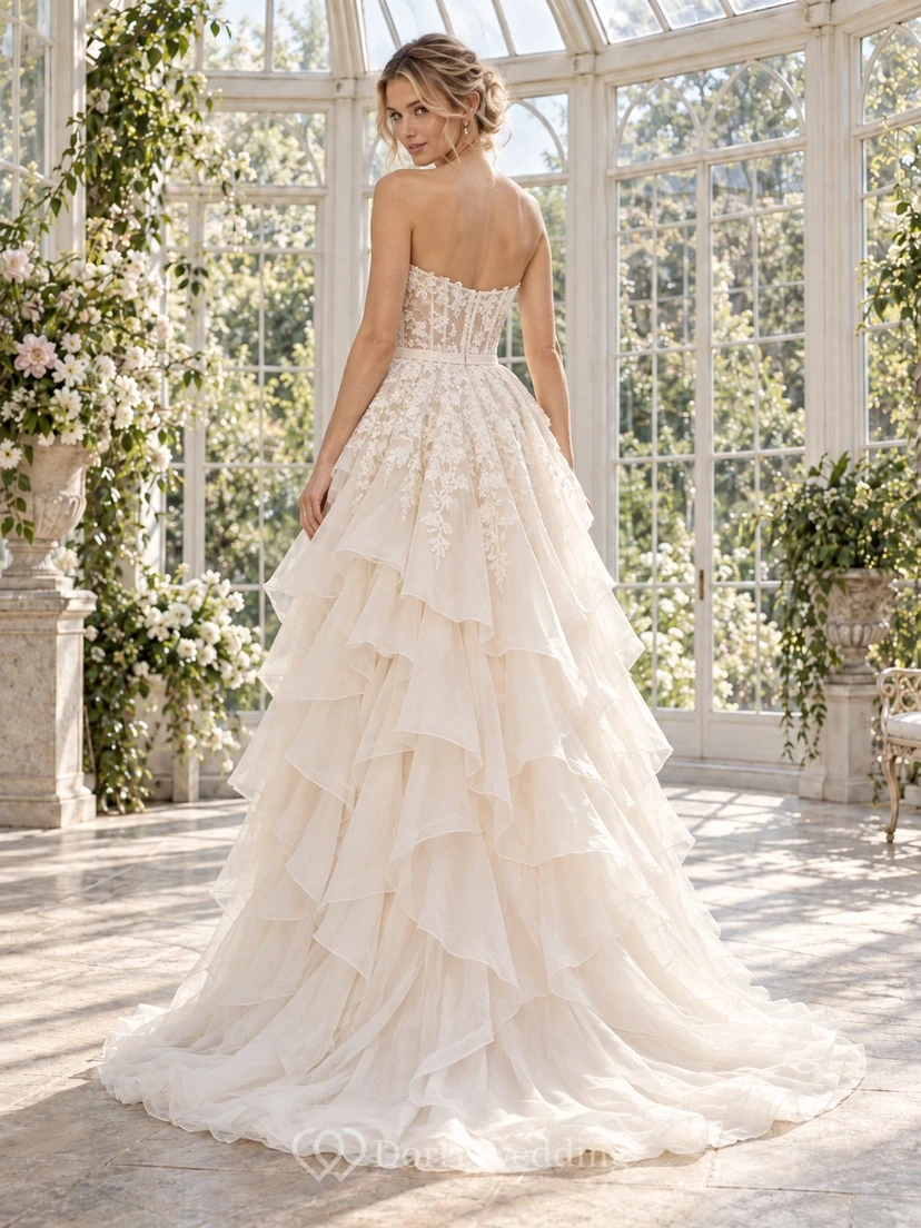High-Low trägerloses Brautkleid mit Herzausschnitt, Spitzenkorsett und Stufenrüschen view 2