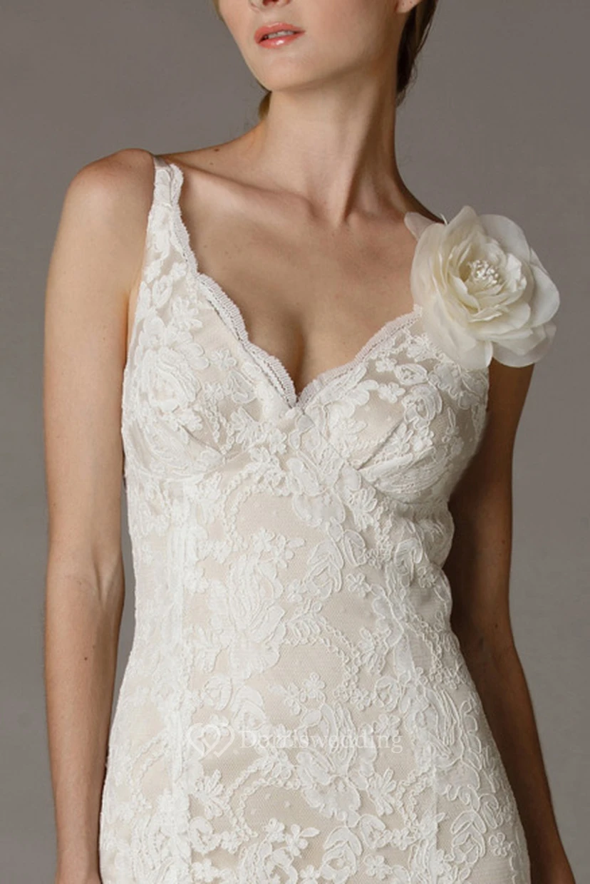 Trumpet Appliqued V-Neck Sleeveless Long Lace Wedding Dress With Flower view 3