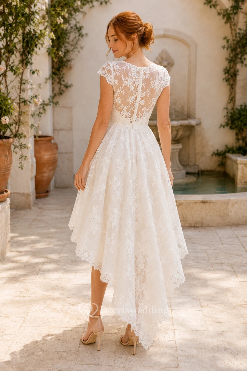 Robe de mariée mi-longue en dentelle à col en V et jupe en tulle view 2