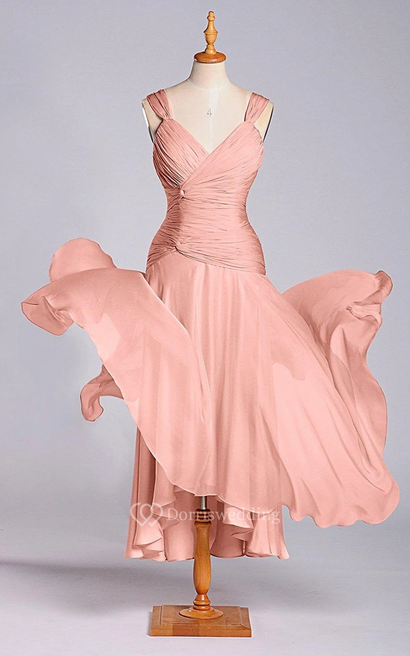 Beeindruckendes A-Linien-Chiffonkleid mit gerafftem Oberteil
