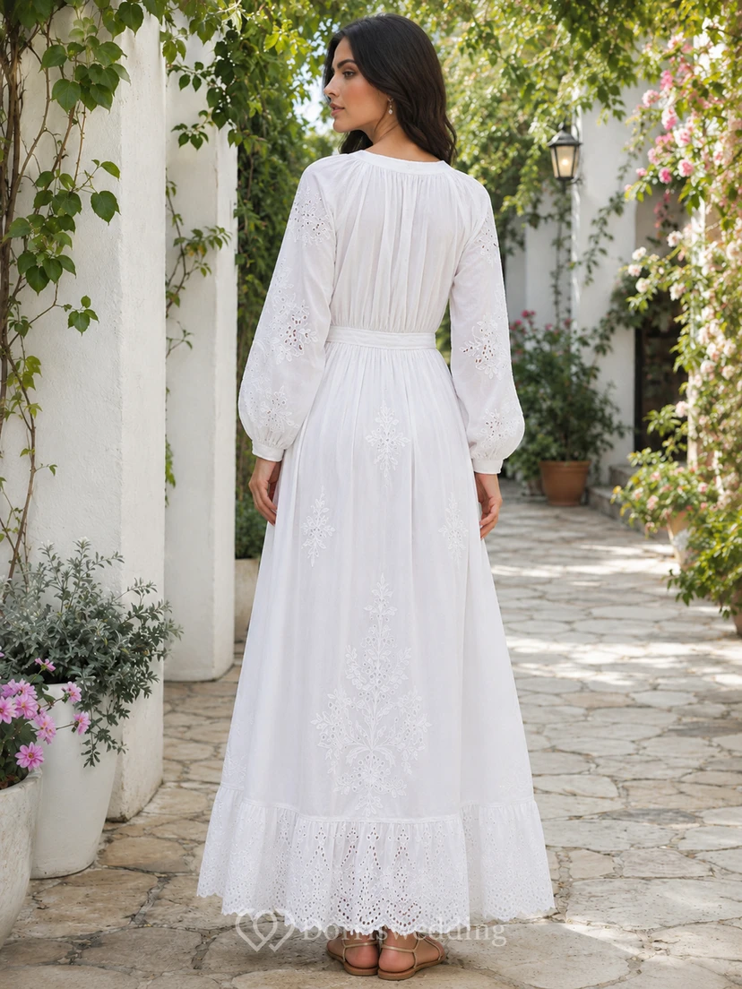 Robe Ibicenco en dentelle de coton blanc sobre, coupe trapèze, longueur cheville, manches longues crantées view 2