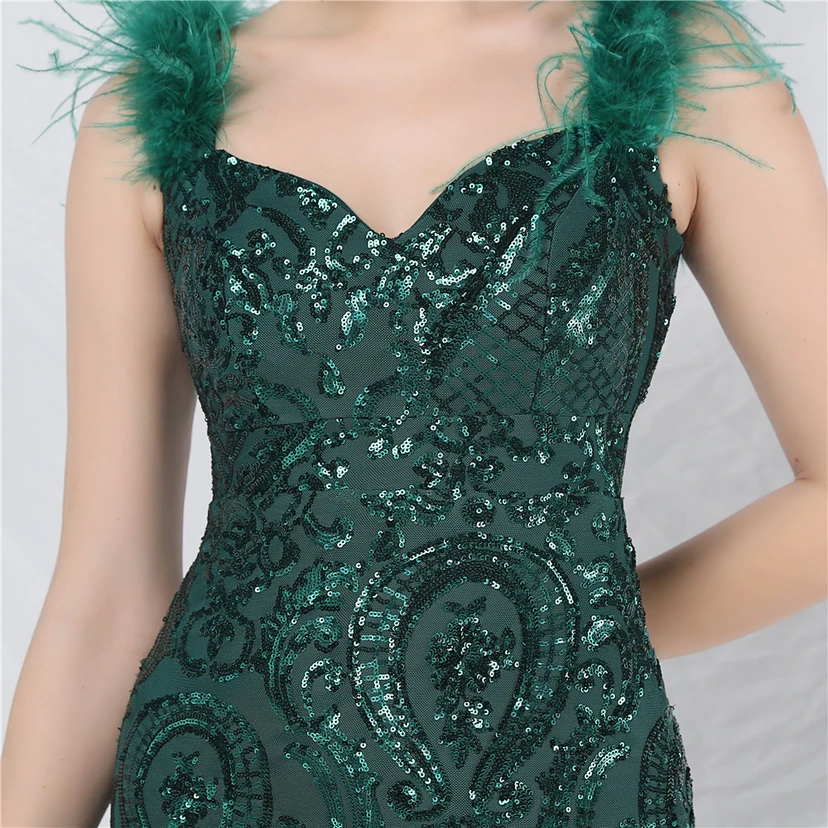 Robe longue haut de gamme en maille à sequins et plumes d'autruche. view 35