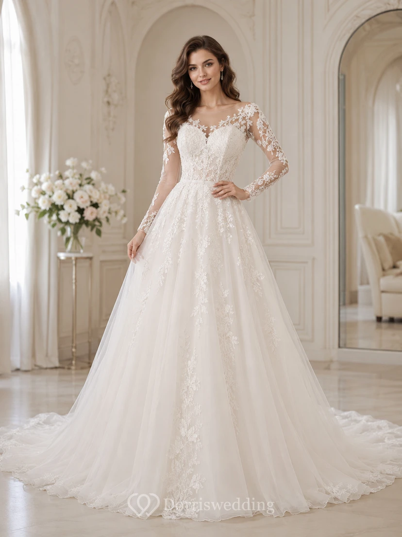 Robe de mariée en dentelle raffinée, tulle transparent, col montant, manches longues transparentes, coupe trapèze, traîne chapelle, applications florales et dos illusion