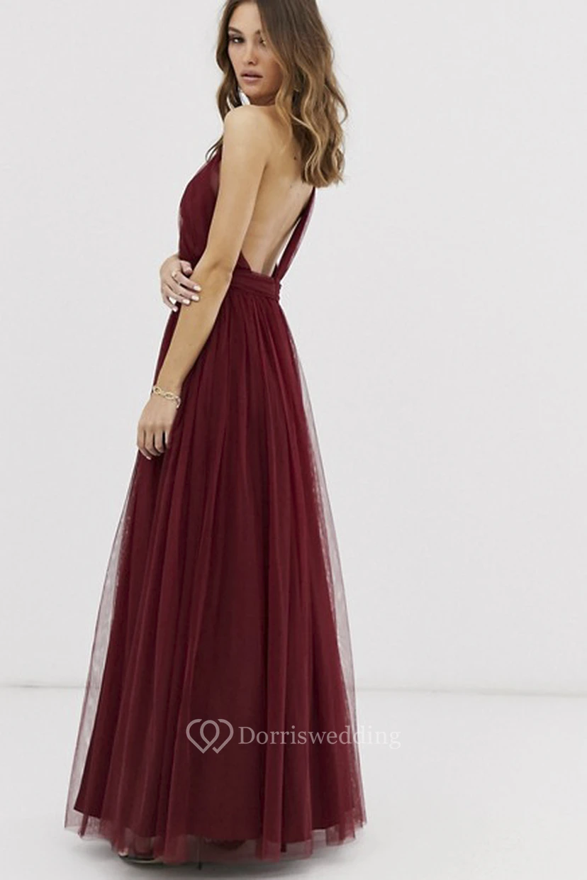 Robe de demoiselle d'honneur bordeaux en tulle asymétrique, dos nu et froncée view 2