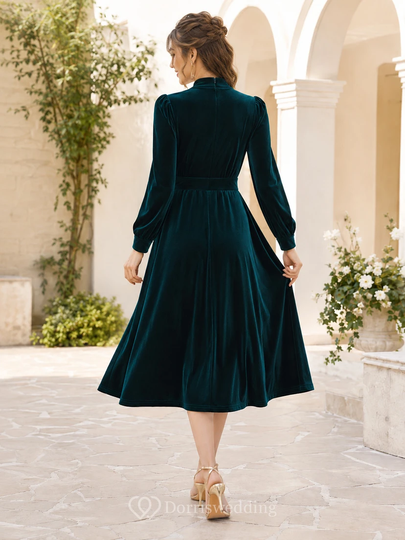 Vestido midi de terciopelo con cuello alto y mangas abullonadas estilo Peacock para invitadas. view 2