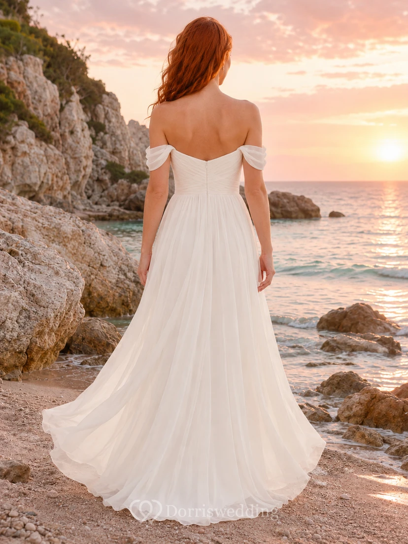 Vestido de novia de gasa de corte A con escote corazón y hombros descubiertos, ideal para la playa. view 2