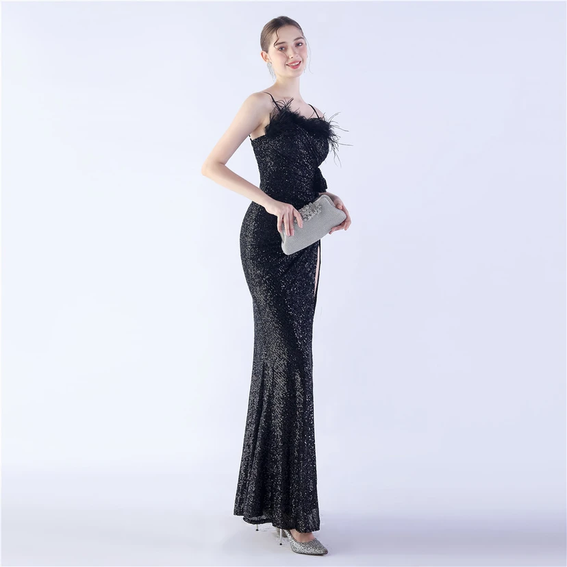 Vestido de noche de alta gama para bodas, con flores y detalles de plumas de avestruz. view 13