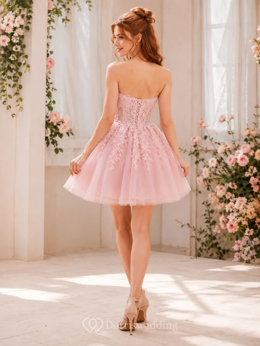 Rosafarbenes, ärmelloses, kurzes, romantisches Partykleid aus Tüll in A-Linie mit herzförmigem Dekolleté und floralen Applikationen view 2