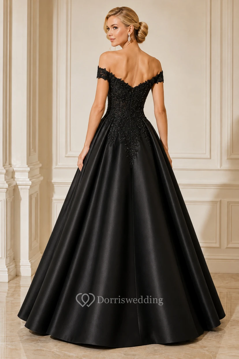 Schwarzes schulterfreies Ballkleid aus Satin mit Spitzenbesatz und weitem Rock view 2