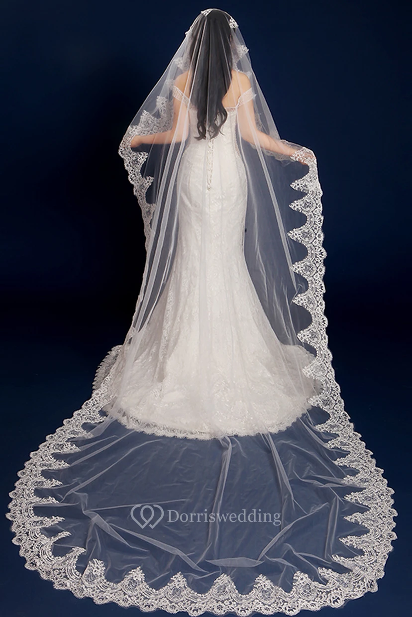 Korean Style Cathedral Wedding Veil with Exquisite Lace Edge view 2