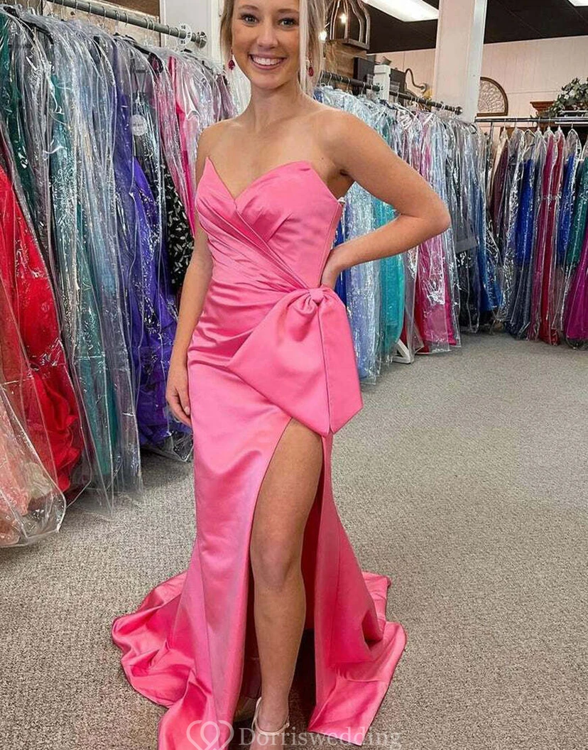 Schlichtes Kleid aus Satin mit gekreuzten Rüschen vorne, Schlitz und Schleife view 6
