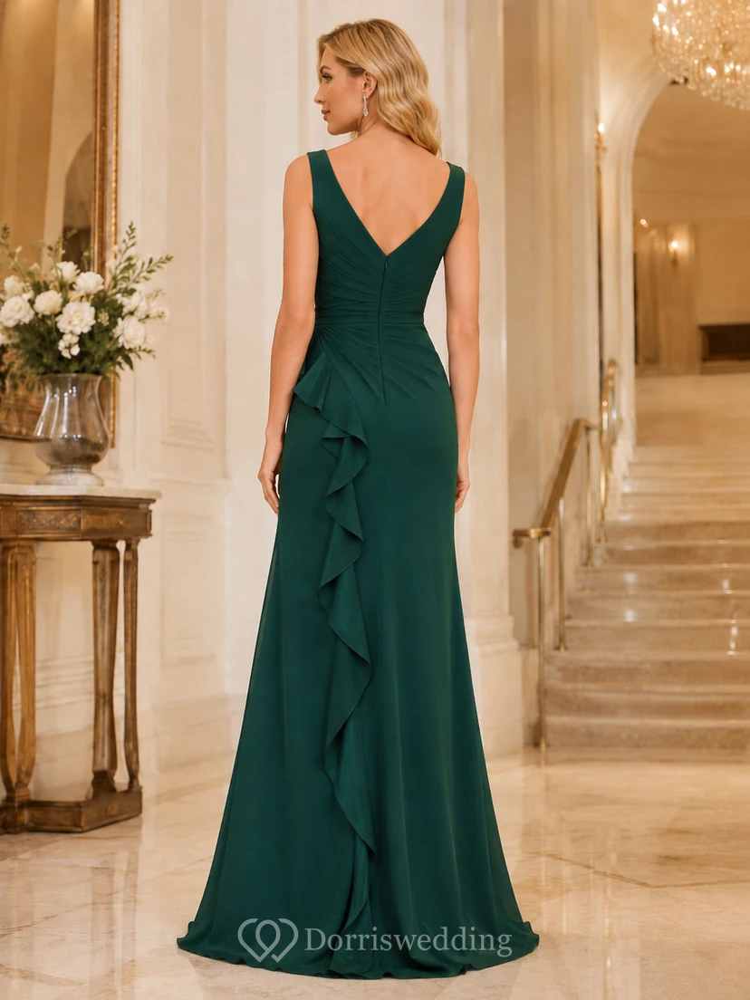 Vestido de noche verde oscuro con escote en V y volantes en cascada view 2