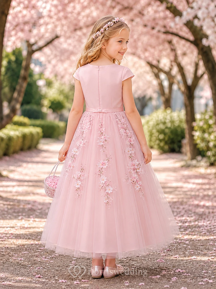 Zartrosa Kirschblüten-Blumenmädchenkleid mit kurzen Ärmeln, Tüll-A-Linien-Rock, floraler Stickerei und knielangem Rock view 2