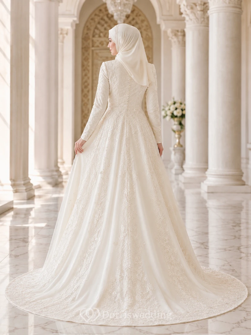 Schlichtes muslimisches, einfarbig besticktes, langärmeliges Brautkleid in Kapellenform view 2