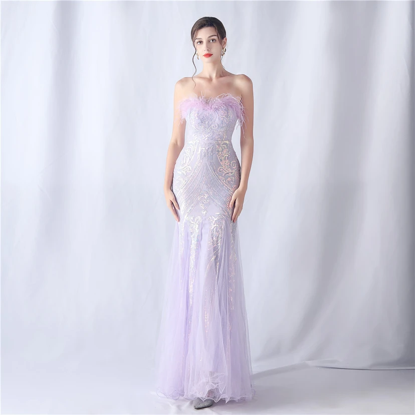 Vestido de noche de malla con lentejuelas y top palabra de honor con estampado de plumas de avestruz y flores para bodas y reuniones. view 42