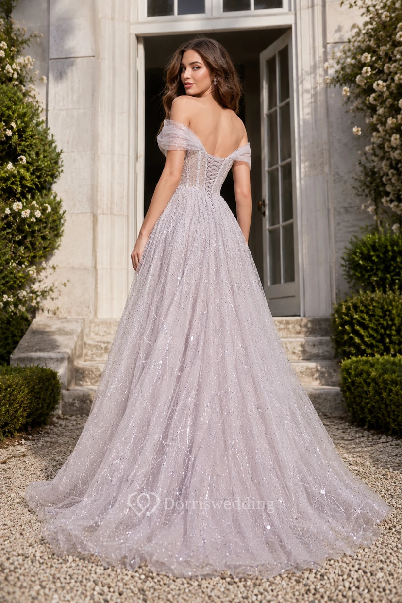 Silbernes schulterfreies Glitzer-Tüll-Ballkleid mit Spitzenapplikationen am Rock view 2