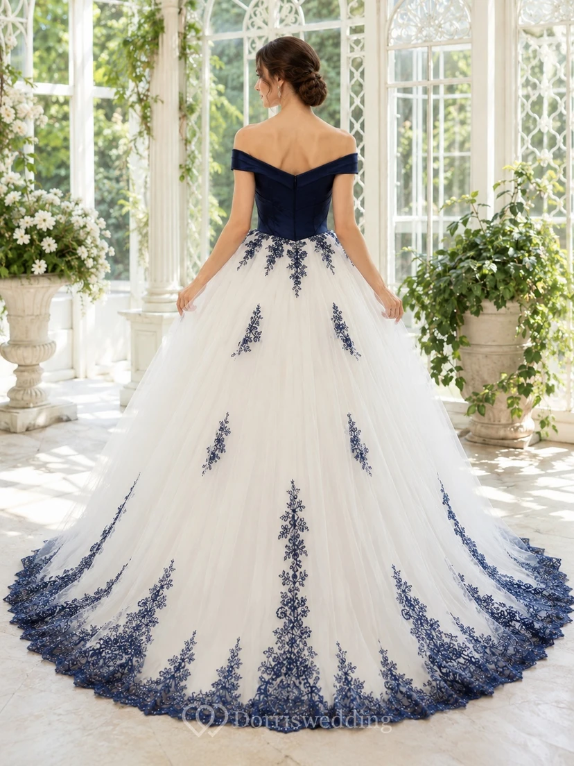 Marineblaues, schulterfreies Ballkleid mit Muschelsaum und kurzen Ärmeln aus Tüll – romantisches Brautkleid view 2