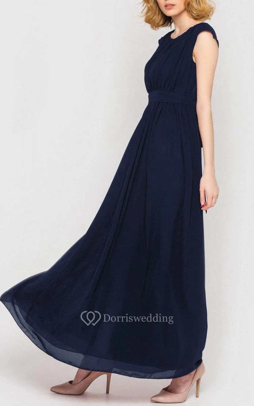 Chiffonkleid in A-Linie, bodenlang, mit Rundhalsausschnitt, kurzen Ärmeln und Falten sowie Bandagen view 2