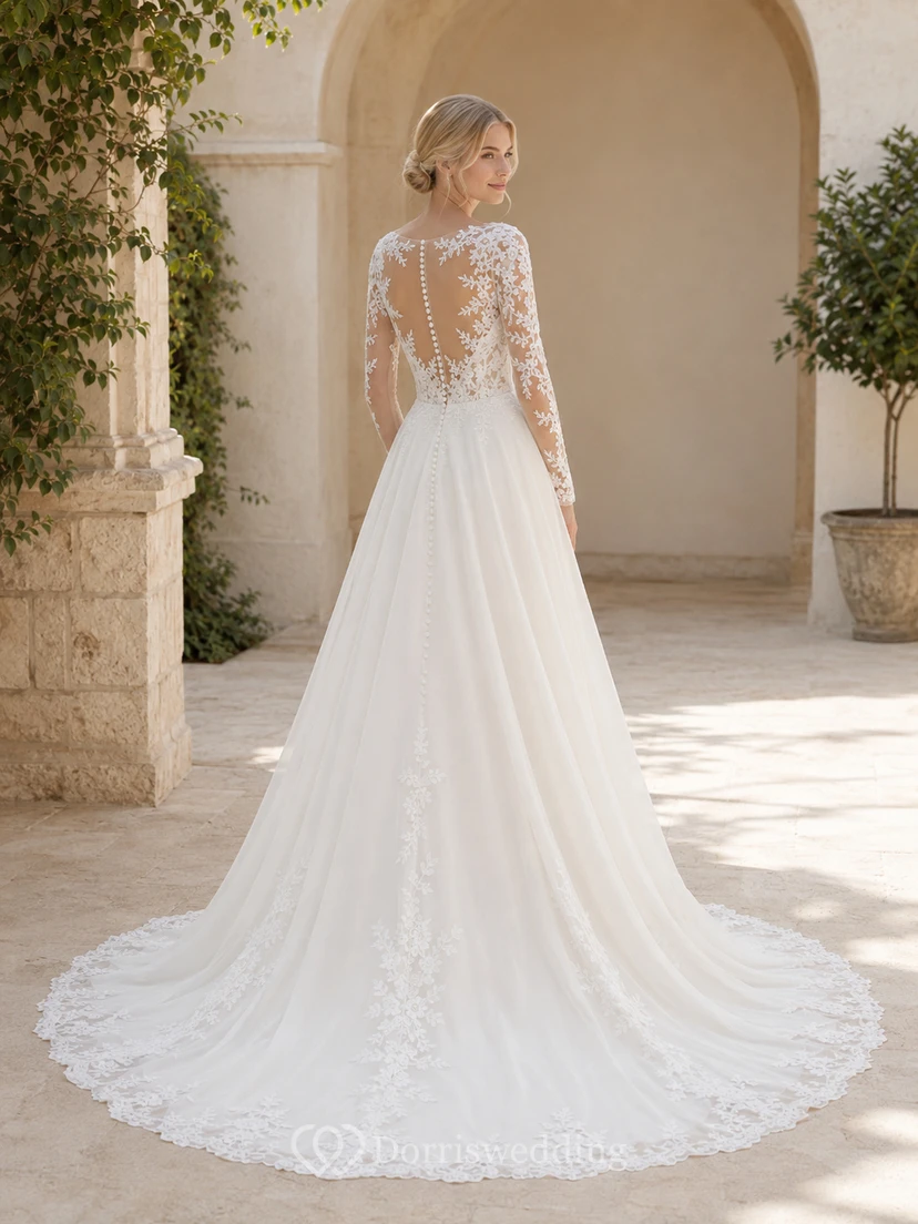 Robe de mariée raffinée en tulle fleuri à col bateau, manches longues transparentes et coupe trapèze, longueur au sol view 2