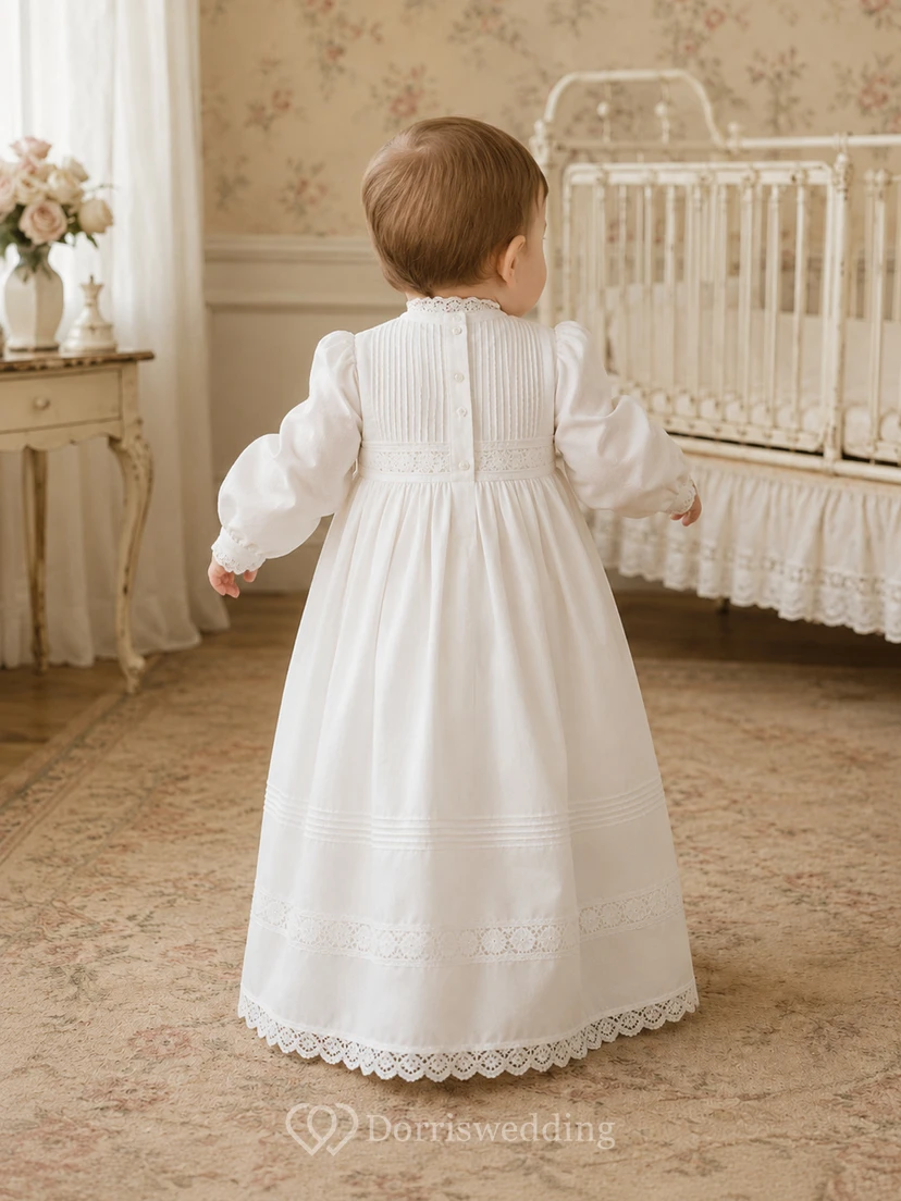Weißes Taufkleid mit langen Ärmeln und gerafftem Spitzensaum für Jungen view 2