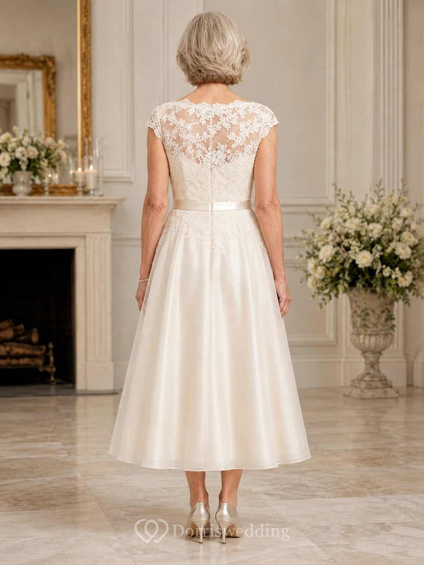 Teelanges Satin-Hochzeitskleid für ältere Bräute mit Oberteil aus transparenter Spitze view 2
