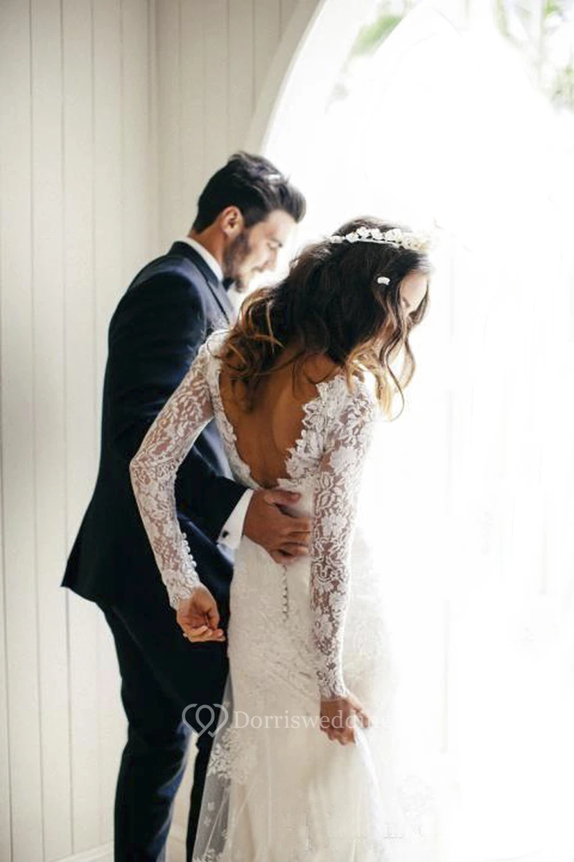 Romantisches Boho-Hochzeitskleid mit langen Ärmeln, sexy tiefem V-Ausschnitt, rückenfreiem Spitzenbesatz und Spitze view 2