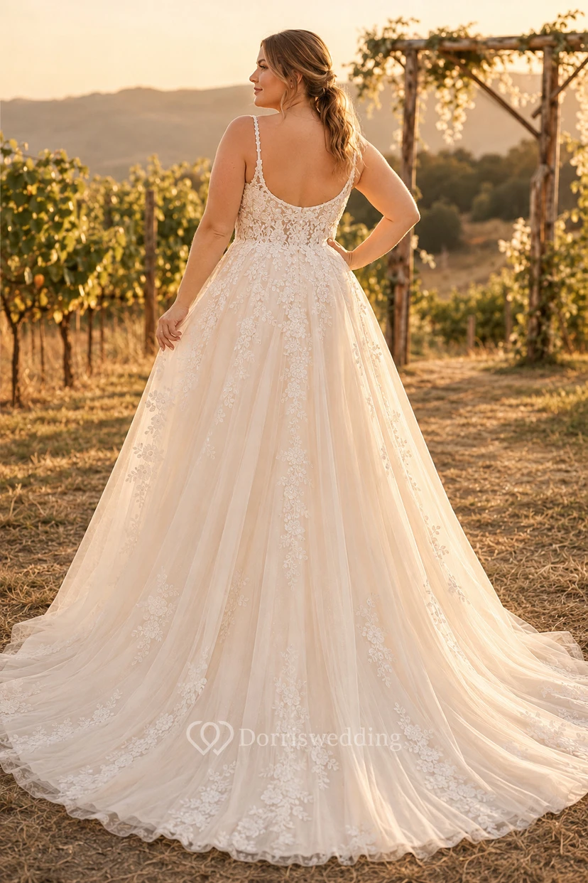 Brautkleid im Landhausstil mit Spaghettiträgern, A-Linie und tiefem Rückenausschnitt in großen Größen, aus Spitze und in verschiedenen Größen view 2