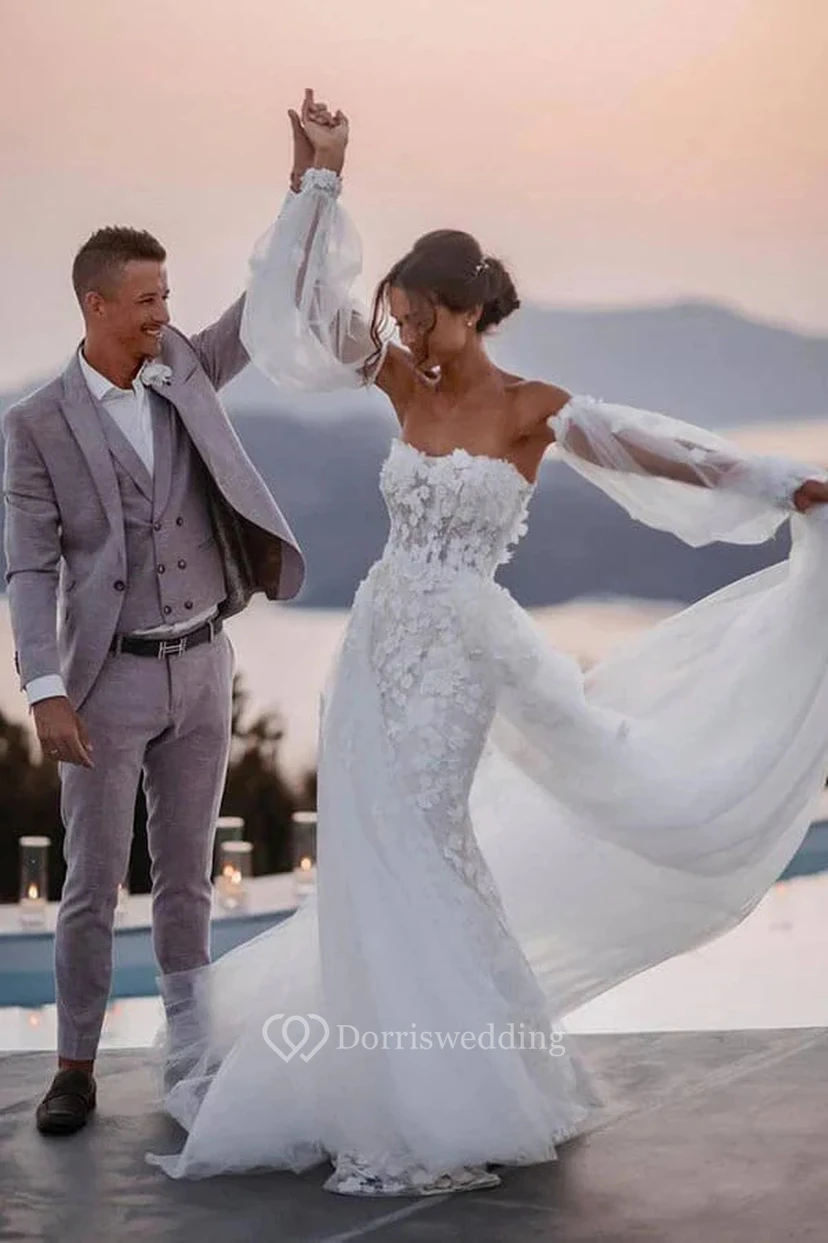 Fließendes, schulterfreies Meerjungfrauen-Hochzeitskleid aus Tüll mit Spitzenapplikationen view 4