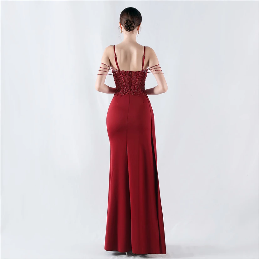 Schweres, mit Diamanten und Blumen besetztes, tailliertes Abendkleid aus Satin mit Fischgrätmuster und Perlenbesatz für Jahrestreffen und Hochzeiten view 26