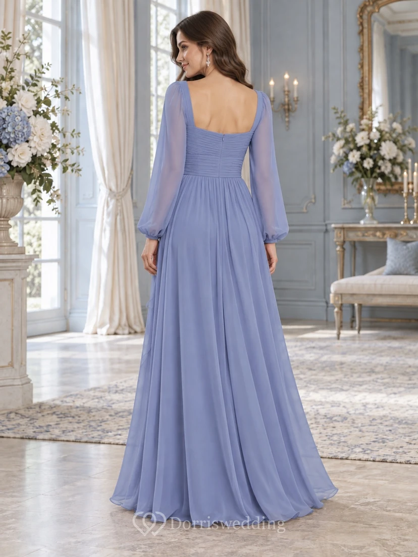 Romantisches, periwinkelfarbenes Chiffon-Brautjungfernkleid mit langen Ärmeln, herzförmigem Dekolleté, geraffter Taille und bodenlangem Schnitt view 2