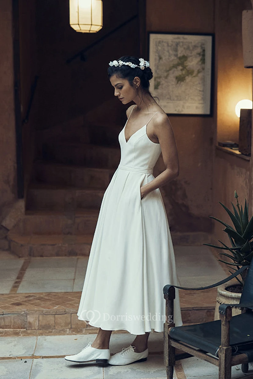 Vestido de novia sexy de gasa con tirantes finos, cremallera y escote en V profundo en la espalda, con bolsillo. view 4