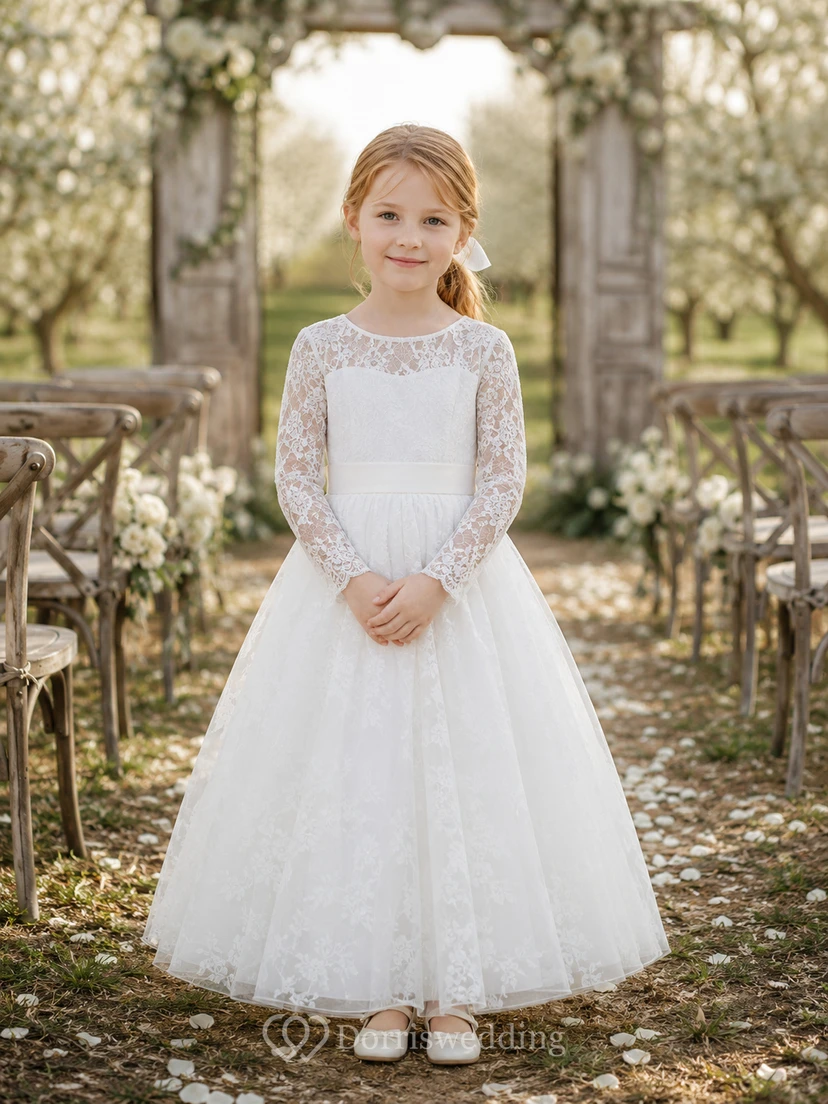 Robe de demoiselle d'honneur en dentelle ivoire et tulle, coupe trapèze, manches longues, col rond, longueur midi