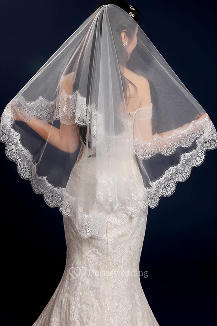 Fingertip Tulle Wedding Veil with Lace Edge view 2