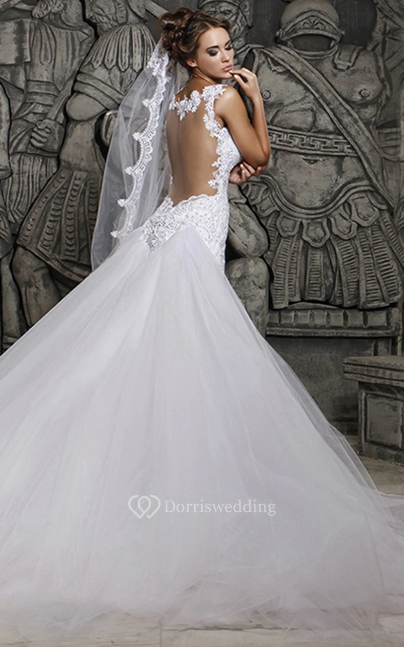 Magnificent Lace and Tulle Mermaid Bride Dress with Wedding Veil view 2