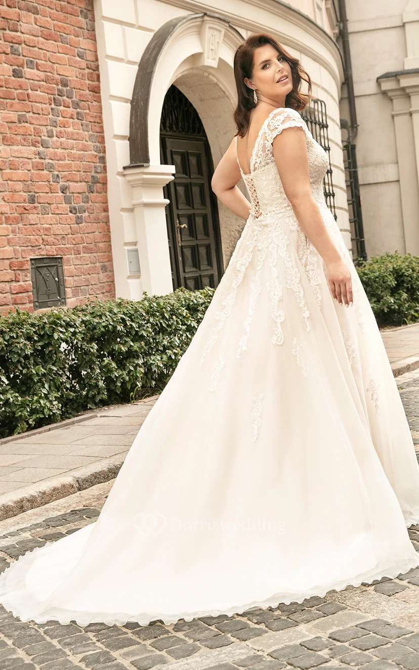Sexy Plus Size A Line Lace V-neck Wedding Dress with Appliques  view 2