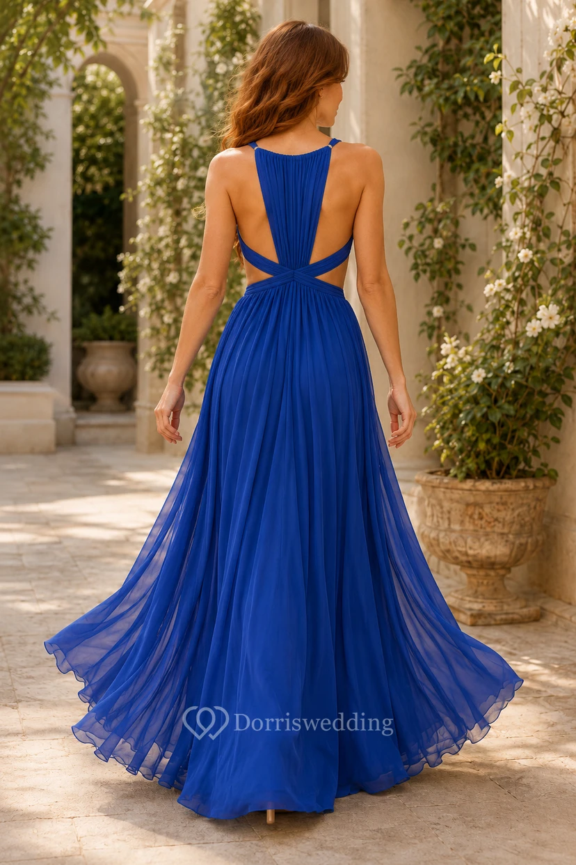 Robe de soirée bleu roi en mousseline, coupe trapèze, col V, sans manches, longueur au sol view 2