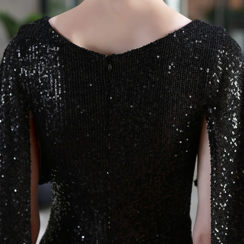 Robe de soirée élégante à paillettes, style sirène, ailes d'ange, idéale pour un banquet ou une réunion. Mannequin automobile. Robe de soirée d'été. view 26