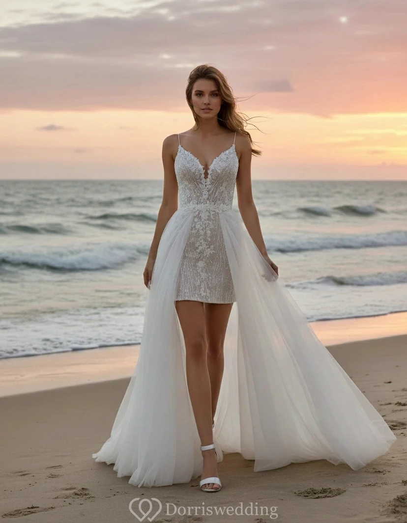 Robe de mariée de plage en dentelle spaghetti avec jupe amovible
