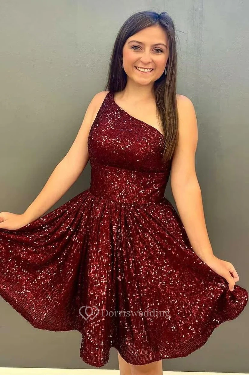 Burgunderfarbenes, einseitig schulterfreies Pailletten-Cocktailkleid view 2