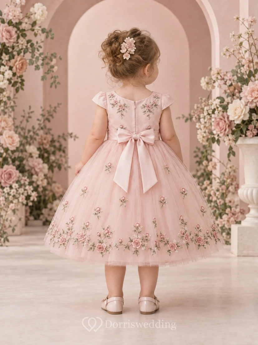 Teelanges, zartrosa geblümtes Sommerkleid in A-Linie aus Tüll mit kurzen Ärmeln und Rosetten-Taille für Blumenmädchen view 2