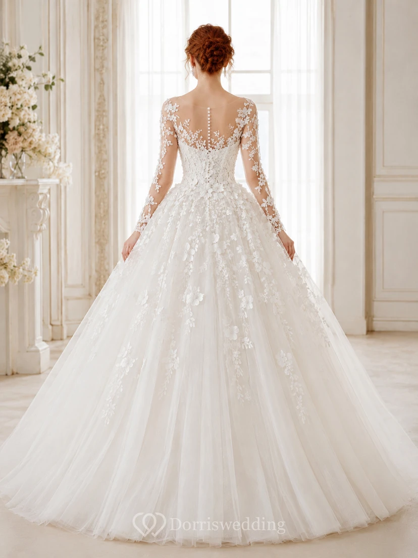 Vestido de novia de encaje y tul, estilo princesa, escote corazón, manga larga, cola larga, apliques, espalda baja en V. view 2