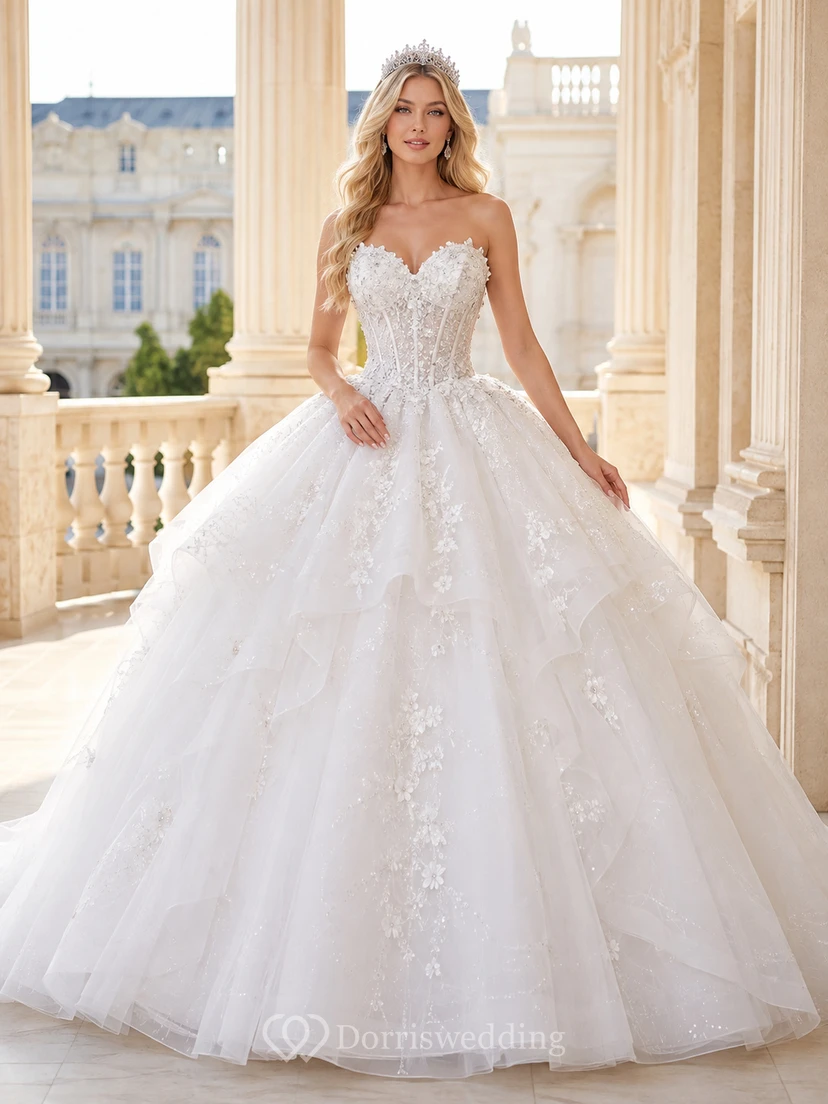 Robe de bal blanche cathédrale en tulle à encolure bustier cœur, ornée d'appliqués, pour Quinceañera