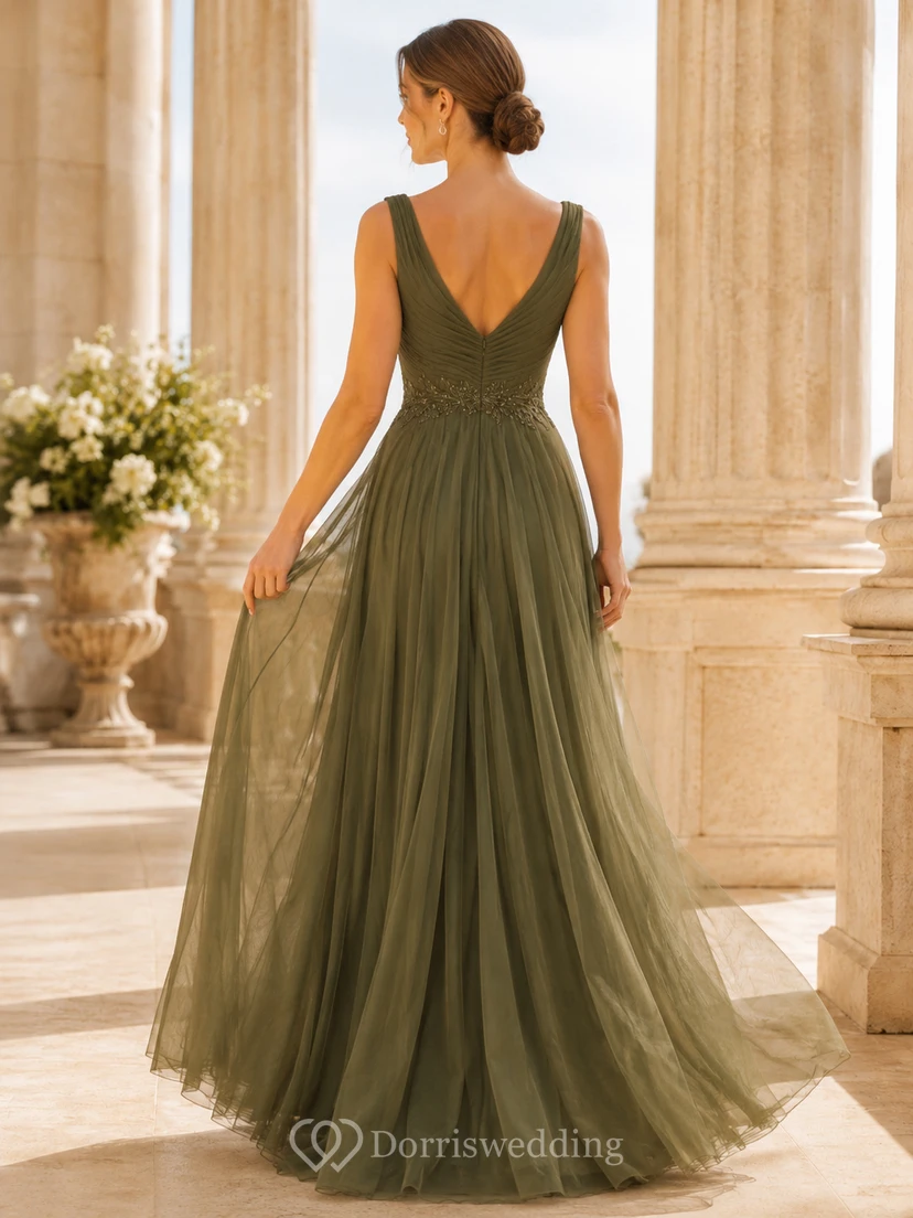 Elegante vestido de noche formal largo hasta el suelo, de corte A, sin mangas, con escote drapeado, espalda en V profunda y cuello en A, color verde oscuro. view 2