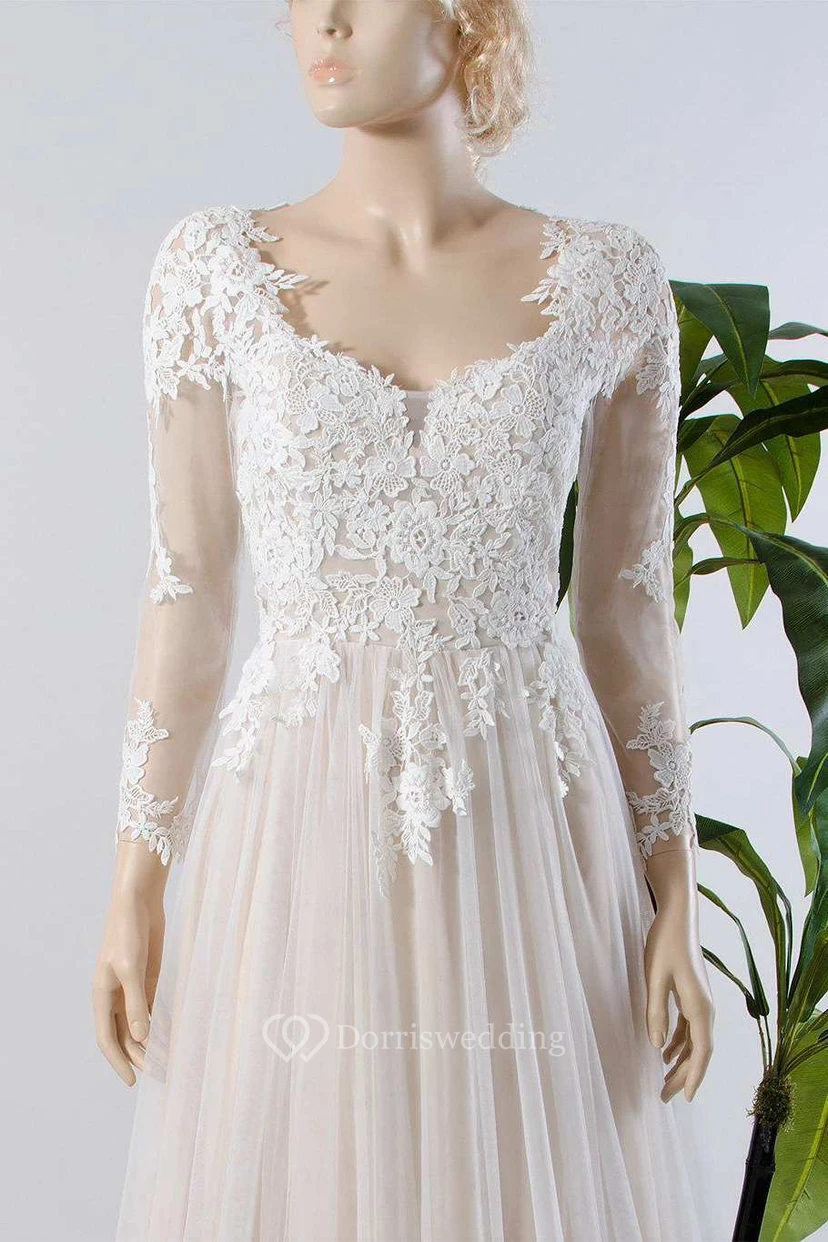 Robe de mariée vintage plissée en tulle, coupe trapèze, col en V, manches longues illusion, dentelle appliquée, tulle et dentelle, robe de mariée trapèze à manches longues plissée. view 11