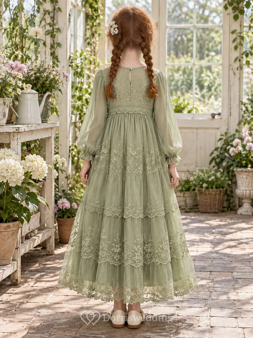 Boho-Kleid für Blumenmädchen mit langen Ärmeln, salbeifarbenem Rundhalsausschnitt und Stufenspitze, aus Spitze, mit Rundhalsausschnitt und Stufenmuster view 2