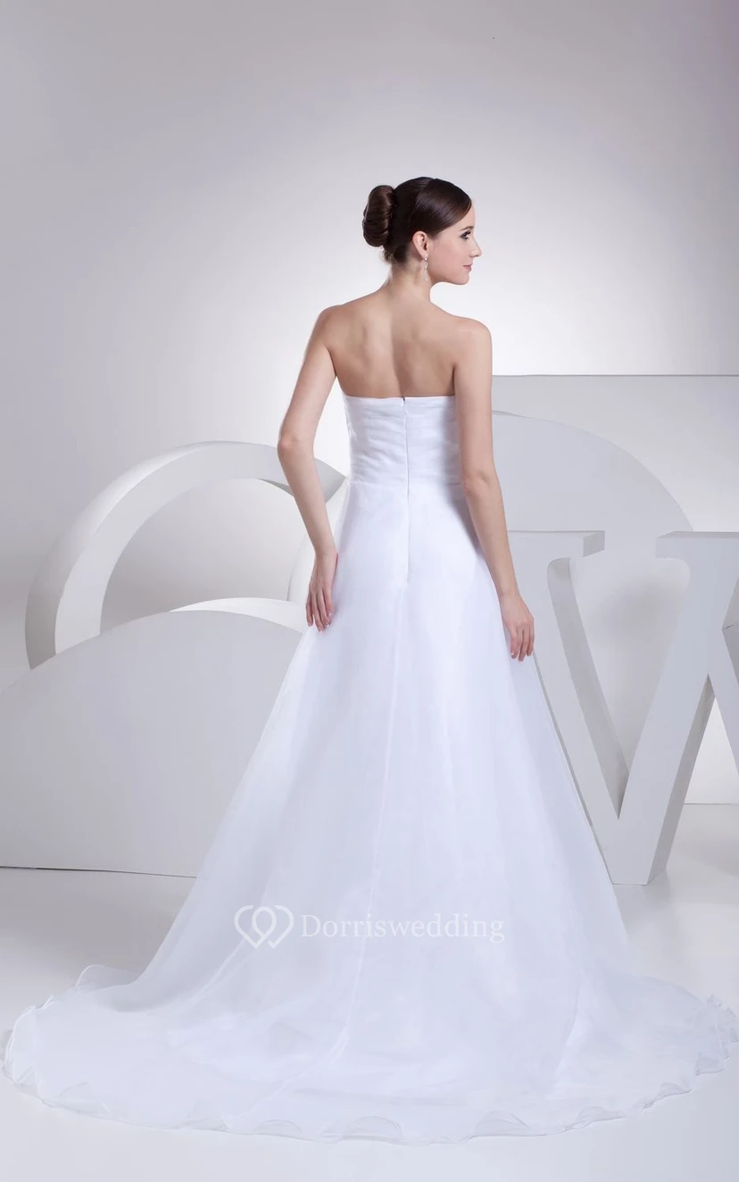 Vestido de hadas sin tirantes de corte A fruncido con superposición de pedrería y tul. view 3